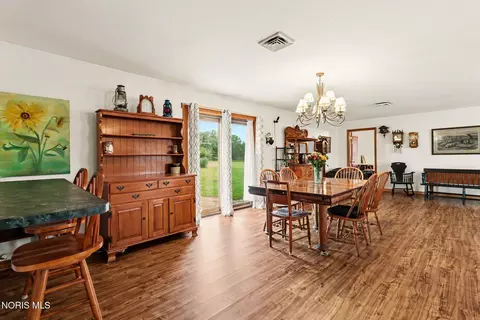Dining - 6654 Co Rd 12, Bryan, OH 43506 photo 2 of 4