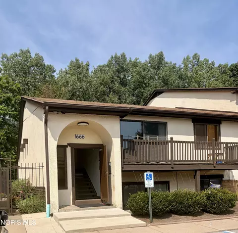 1666 Brownstone Blvd UNIT 512, Toledo, OH 43614