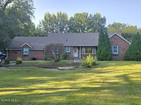 9062 Angola Rd, Holland, OH 43528