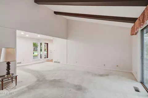 Living - 615 Sutton Pl, Findlay, OH 45840 photo 1 of 8