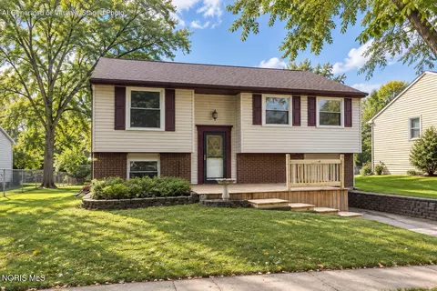 5415 Thornbrook Trl, Toledo, OH 43611