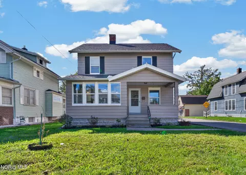 147 Eagle Point Rd, Rossford, OH 43460