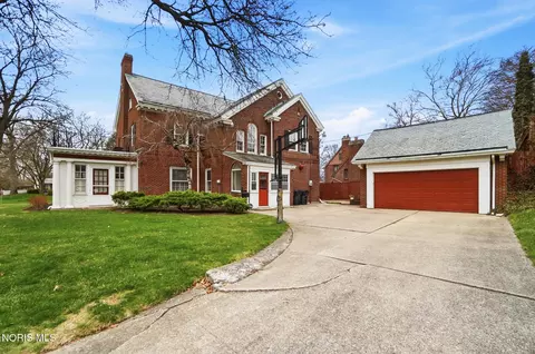 Exterior - 2006 Mount Vernon Ave, Toledo, OH 43607 photo 3 of 10