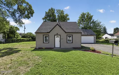 5235 Patriot Dr, Toledo, OH 43611