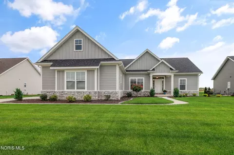 25236 John F Mccarthy Way, Perrysburg, OH 43551