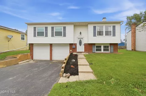 2443 Bedford Ln, Northwood, OH 43619