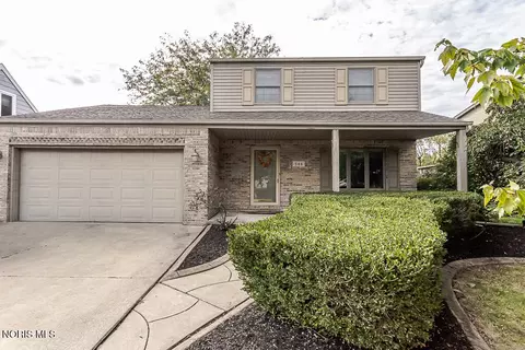 546 Bruns Dr, Rossford, OH 43460