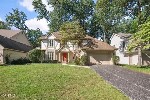 7050 Cloister Rd, Toledo, OH 43617