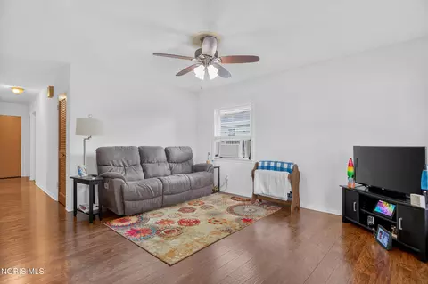 Entry Way - 1040 E 2nd St, Ottawa, OH 45875 photo 1 of 1