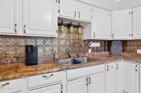 Kitchen - 1040 E 2nd St, Ottawa, OH 45875 photo 3 of 5
