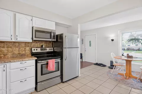 Kitchen - 1040 E 2nd St, Ottawa, OH 45875 photo 5 of 5