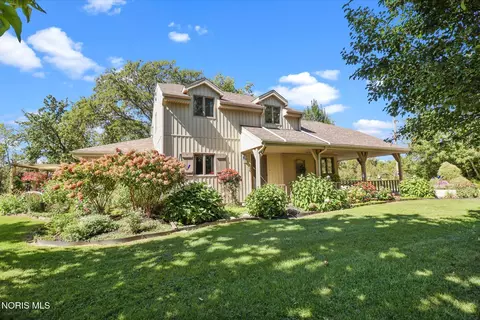 144 W Wilcox Rd, Port Clinton, OH 43452
