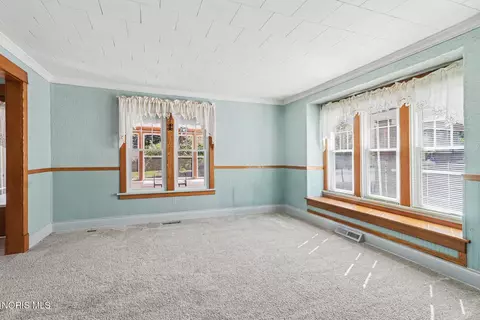 Living - 810 Main St, Genoa, OH 43430 photo 1 of 1