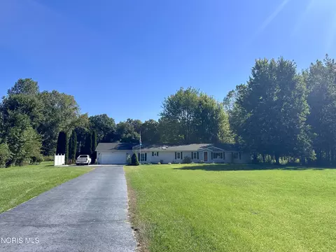 6571 Fulton Lucas Rd, Swanton, OH 43558