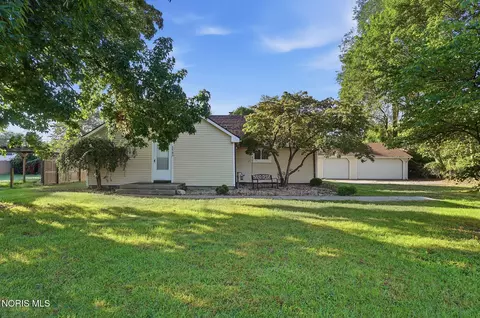 1543 Travis Dr, Toledo, OH 43612