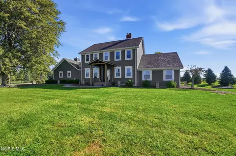 13902 Huffman Rd, Bowling Green, OH 43402