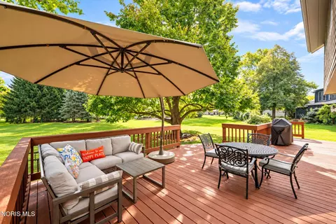 Exterior - 3903 Deerpath Dr, Sandusky, OH 44870 photo 3 of 19