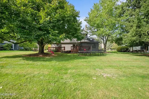 Exterior - 3903 Deerpath Dr, Sandusky, OH 44870 photo 17 of 19