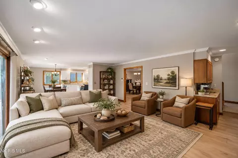 Living - 3903 Deerpath Dr, Sandusky, OH 44870 photo 2 of 3