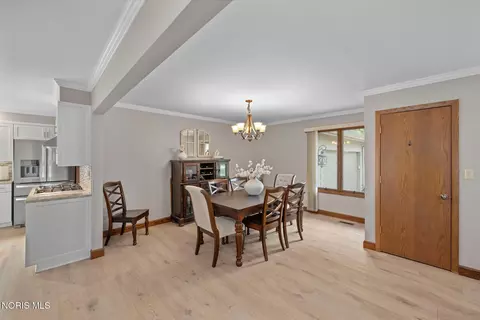 Dining - 3903 Deerpath Dr, Sandusky, OH 44870 photo 1 of 5