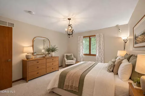 Bedroom - 3903 Deerpath Dr, Sandusky, OH 44870 photo 13 of 14