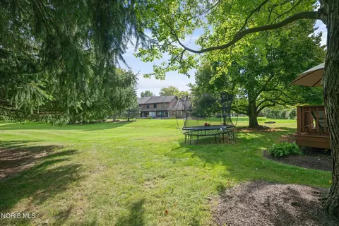 Exterior - 3903 Deerpath Dr, Sandusky, OH 44870 photo 14 of 19