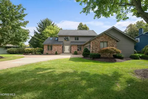 3903 Deerpath Dr, Sandusky, OH 44870