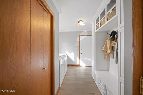 Entry Way - 3903 Deerpath Dr, Sandusky, OH 44870 photo 1 of 3