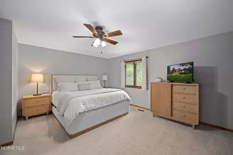 Bedroom - 3903 Deerpath Dr, Sandusky, OH 44870 photo 4 of 14