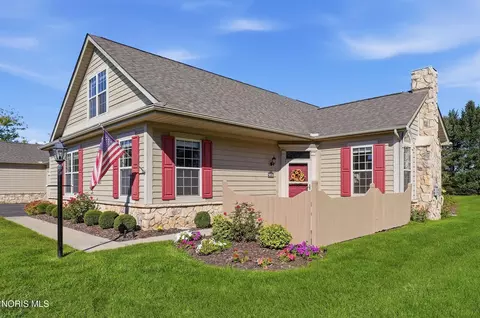 9856 Connor Lake Cir, Perrysburg, OH 43551