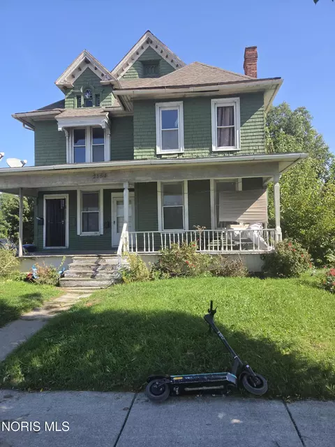 2154 Maplewood Ave, Toledo, OH 43620