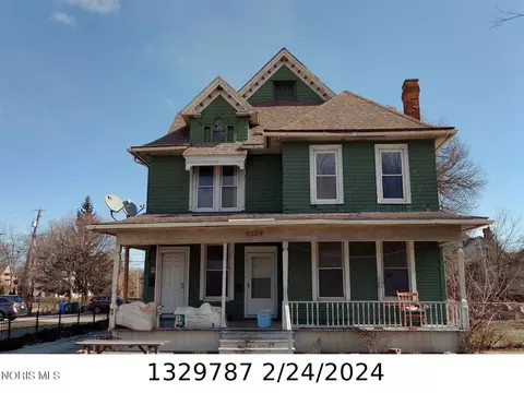 2154 Maplewood Ave, Toledo, OH 43620