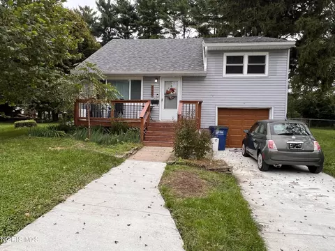 129 Melody Ln, Toledo, OH 43615