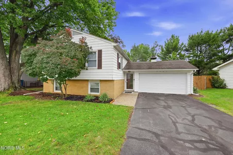 6461 Longfellow Rd, Sylvania, OH 43560