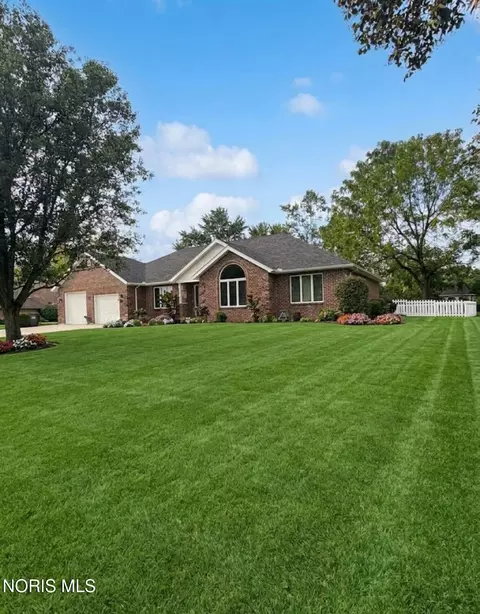 1127 Charlotte Cir, Van Wert, OH 45891
