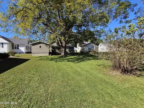 Exterior - 567 N 8th St, Upper Sandusky, OH 43351 photo 7 of 10