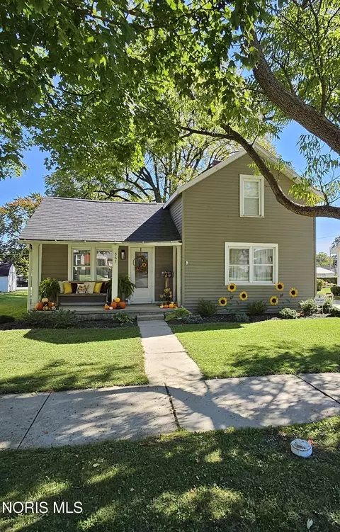 Exterior - 567 N 8th St, Upper Sandusky, OH 43351 photo 2 of 10
