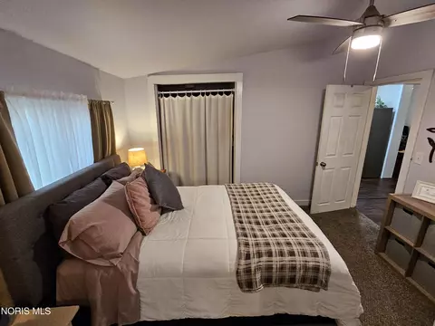 Bedroom - 567 N 8th St, Upper Sandusky, OH 43351 photo 2 of 6