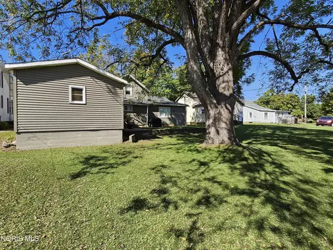 Exterior - 567 N 8th St, Upper Sandusky, OH 43351 photo 6 of 10