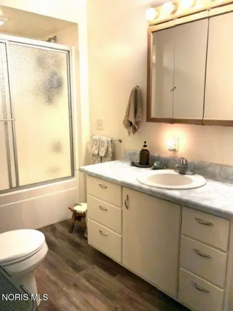 Bath - 1510 S Main St, Bryan, OH 43506 photo 1 of 3