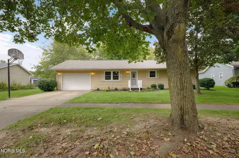 636 Normandie Blvd, Bowling Green, OH 43402