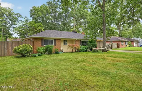5154 Fairgreen Dr, Toledo, OH 43613