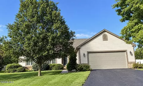 26464 Pin Oak Ct, Perrysburg, OH 43551