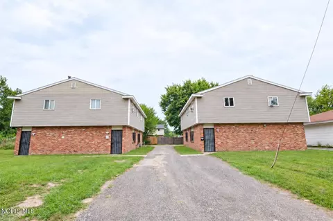 2215 Hickory St, Toledo, OH 43605