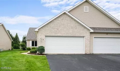 1446 Riverwalk Ct # 6, Waterville, OH 43566