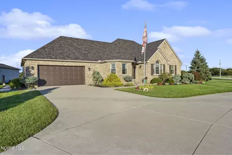Exterior - 23959 W Walbridge Rd, Curtice, OH 43412 photo 4 of 10