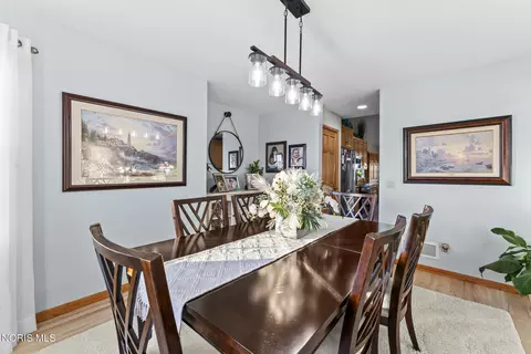 Dining - 23959 W Walbridge Rd, Curtice, OH 43412 photo 1 of 5