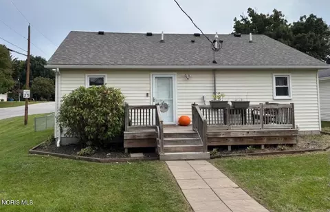 2704 Portland St, Oregon, OH 43616