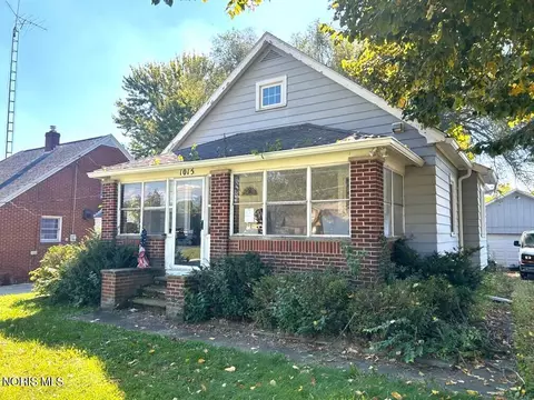1015 Elm Tree Rd, Rossford, OH 43460