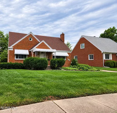 1528 Charmaine Dr, Toledo, OH 43614